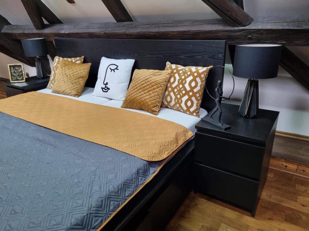 Galerie Vila Lucia 5 -Loft Apartman เปิลเซน ภายนอก รูปภาพ