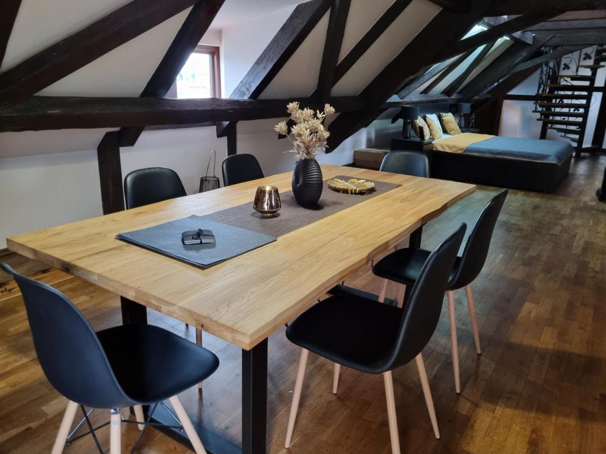Galerie Vila Lucia 5 -Loft Apartman เปิลเซน ภายนอก รูปภาพ